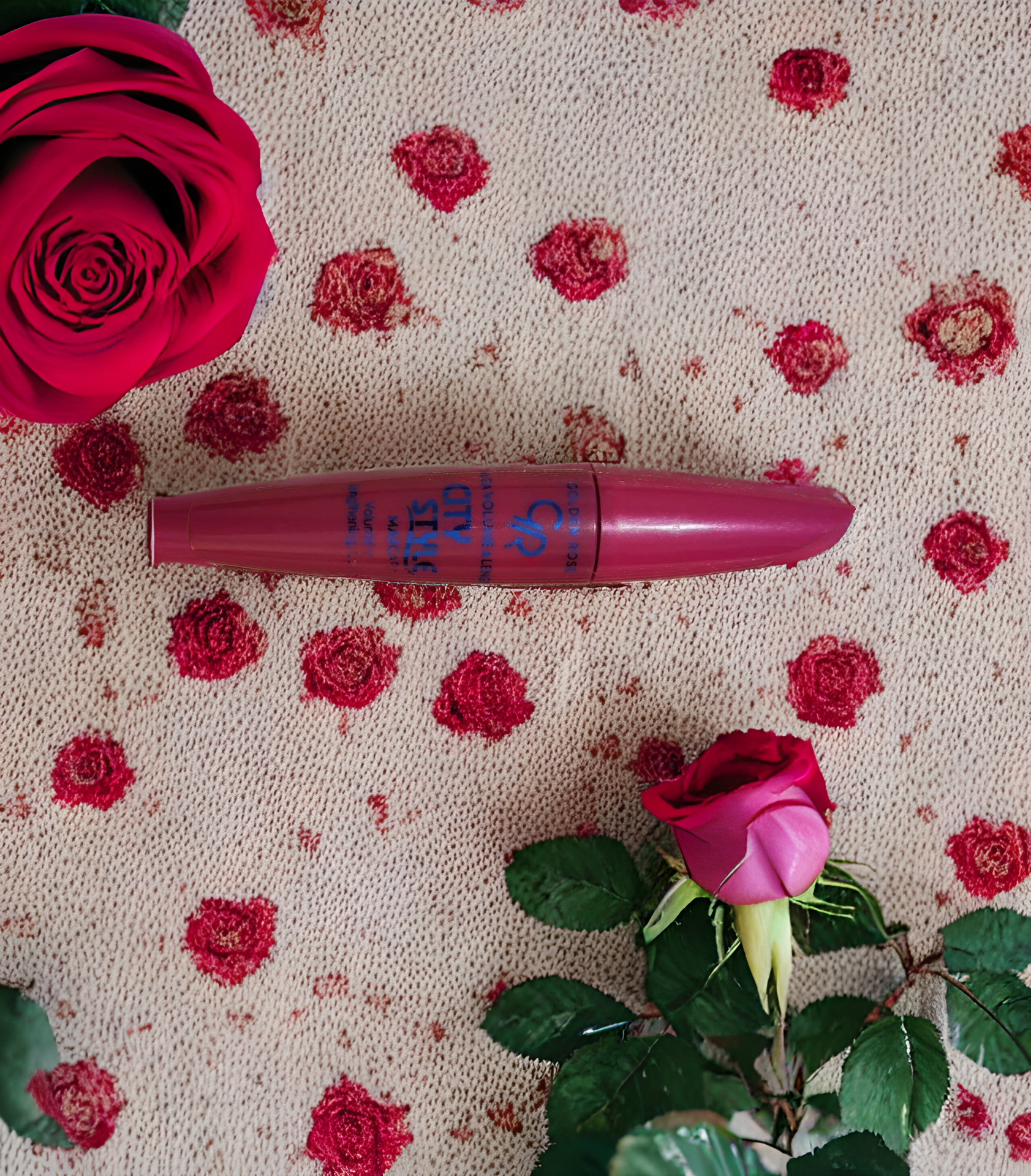 Transform Your Look with stunning Golden Rose City Style Mascara